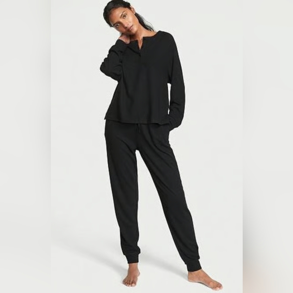 NEW Victoria Secret Pajama Set
